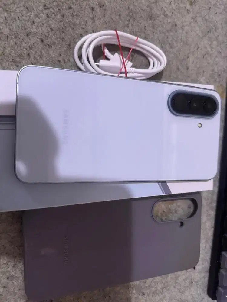 SAMSUNG A57 5G 8/256 LIKE NEW/NO MINUS!