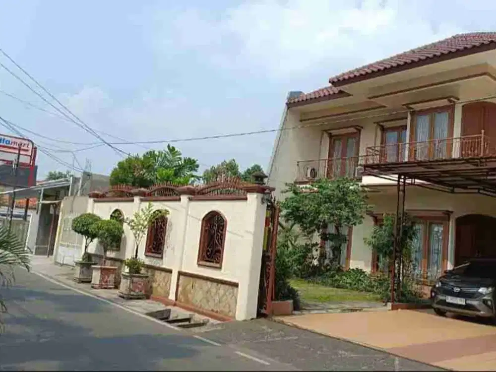 Rumah 2 lantai siap huni Dukuh 5 Kramat Jati