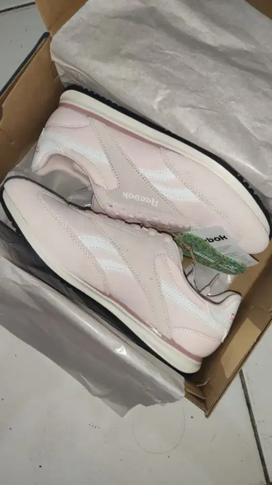 Reebok World 70 Pink