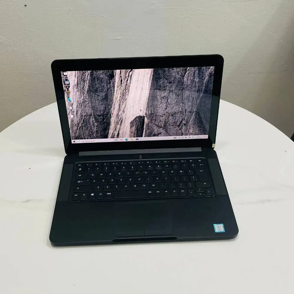 Laptop RAZER BLADE STEALTH Core i7 Gen7 Ram 16gb Touchscreen N-EC