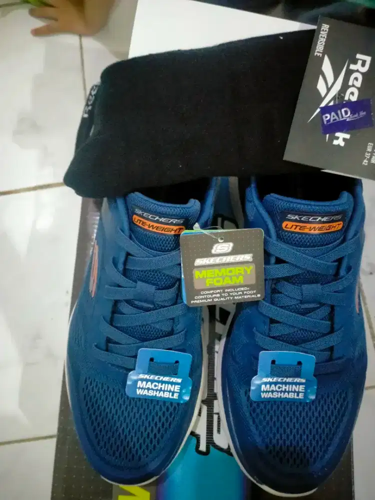 Jual sepatu skecher warna biru uk 43
