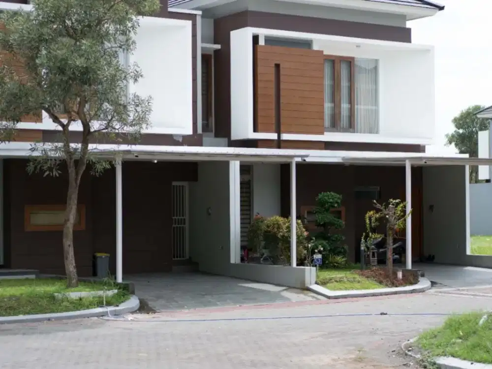 Fasilitas Kolam Renang, 10 Menit UGM, Rumah