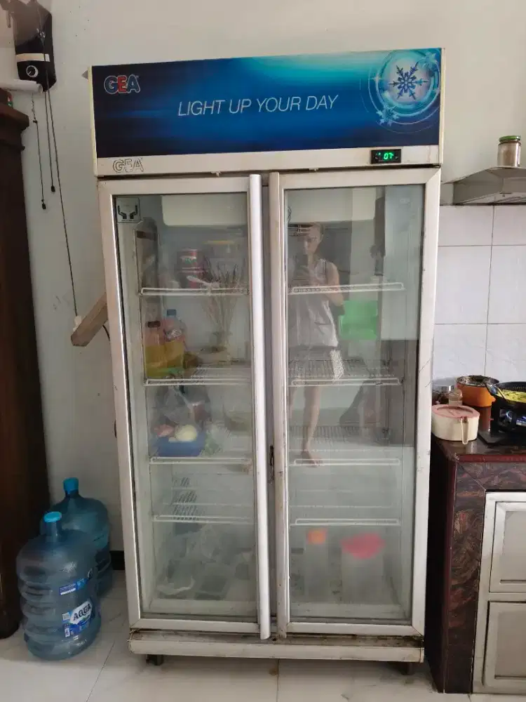 Showcase GEA 575L 2 Pintu Kaca EXPO-600AH Kondisi Bagus