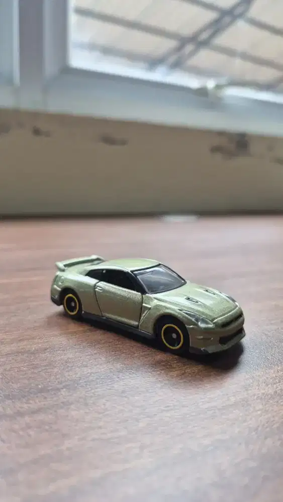 Diecast Tomica 23 Nissan GT-R