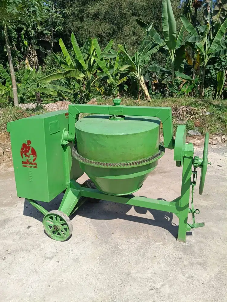 Jual Mesin Mixer Cor Beton Hercules Kondisi Mulus Siap Kerja