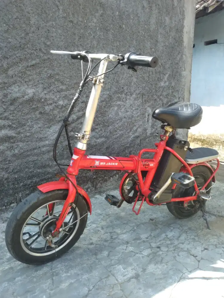 SEPEDA LISTRIK MR JACKIE ISTIMEWA