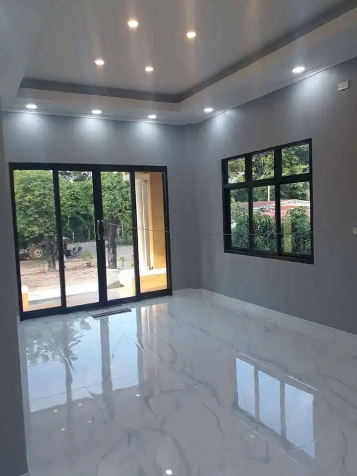 Sekat Plafon Partisi PVC GRC Gypsum Jasa Tukang Pasang Wall Moulding