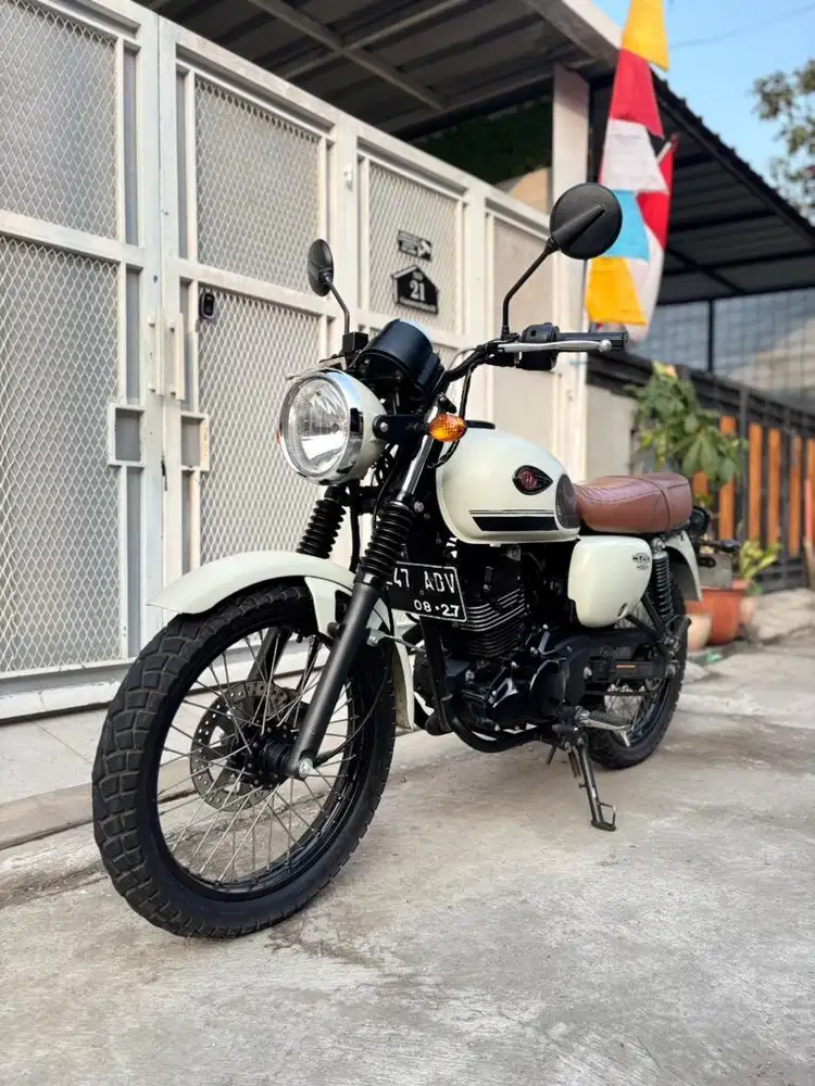 Kawasaki W175 SE - White