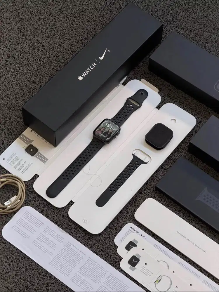 Apple Watch 4 Nike 44mm Fullset Original