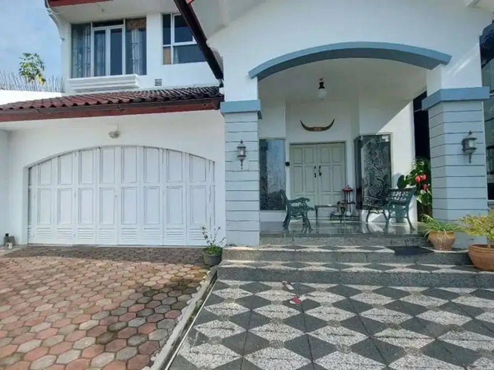 Rumah Bagus Elegan Dalam Komplek Setiabudi Regency Bandung Utara