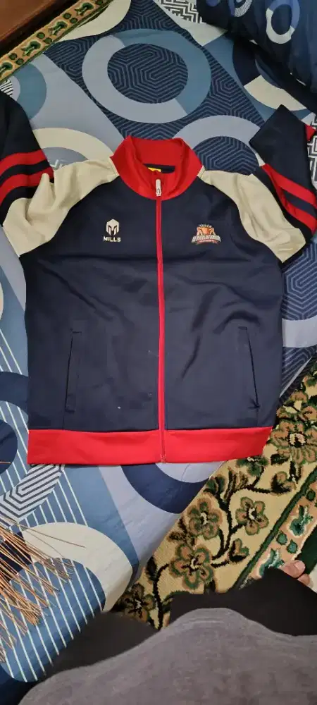jaket miles black