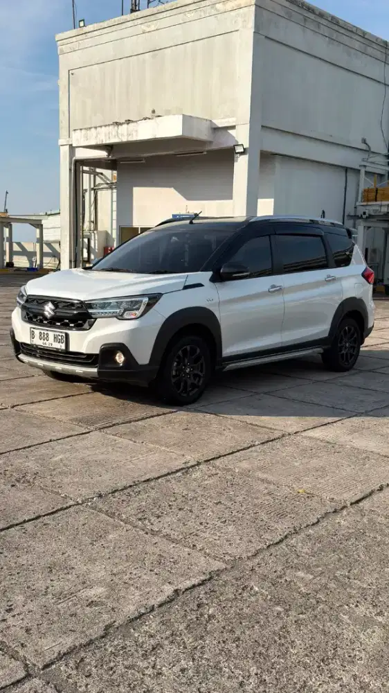SUZUKI XL7 ALPHA HYBRID 1.5 AT 2024 TWO TONE 2024/2025