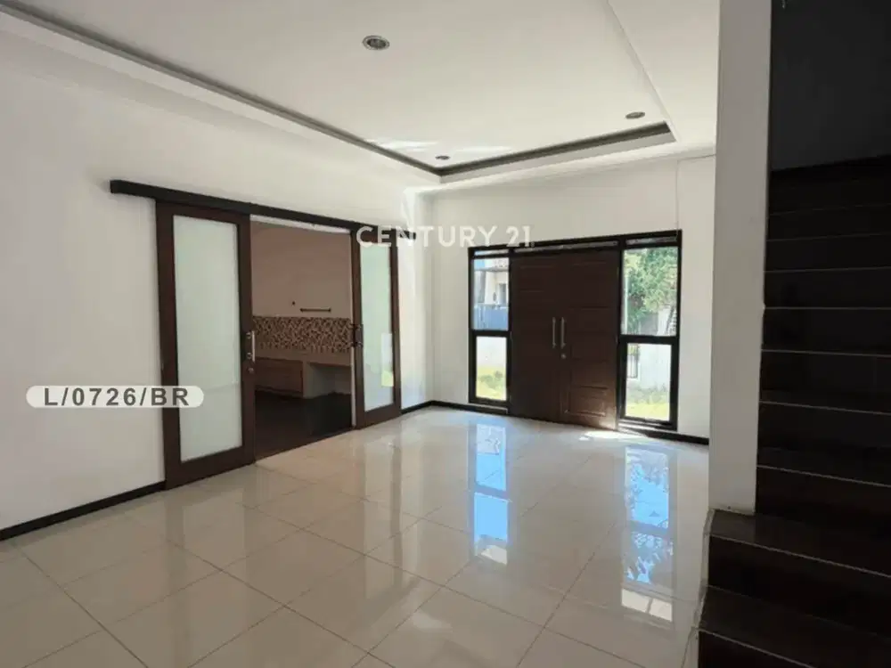 Dijual Rumah 2 Lantai Strategis Di Singgasana Mekarwangi Bandung