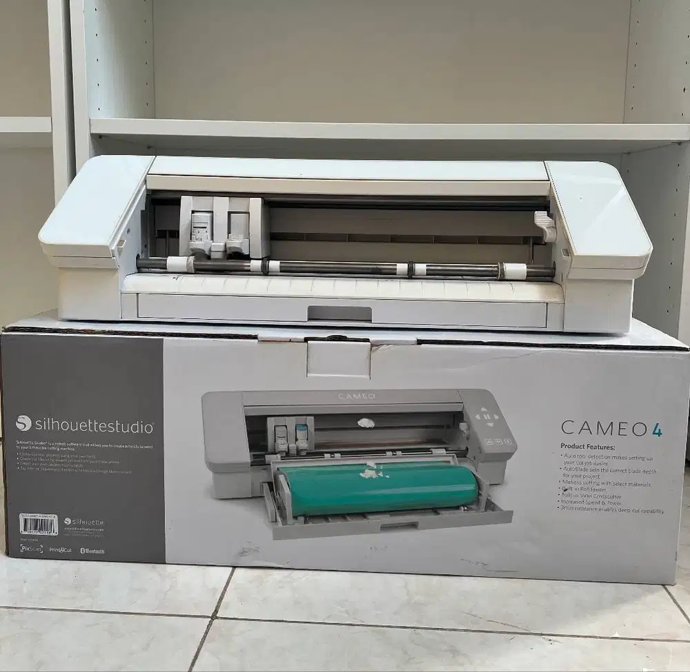 Silhouette Cameo 4 Mesin Cutting Sticker