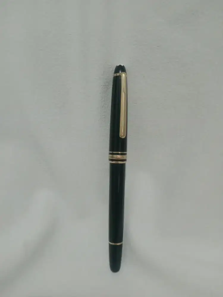 Montblanc meistertstuck rollerball pen