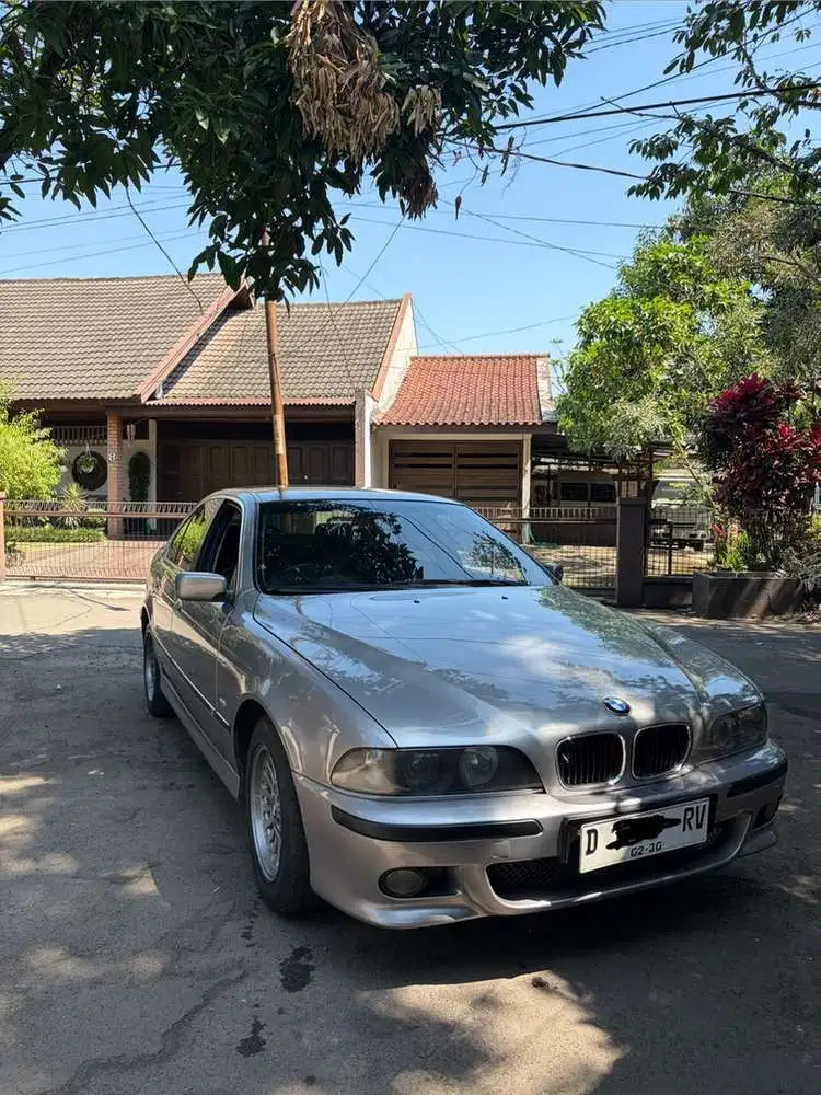 BMW 528i 1997 Bensin