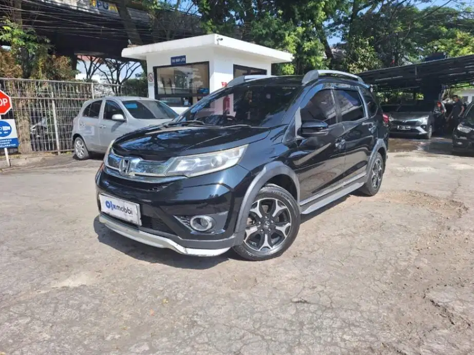 LOW DP Honda BR-V 1.5 Prestige Bensin-AT 2016 JUS