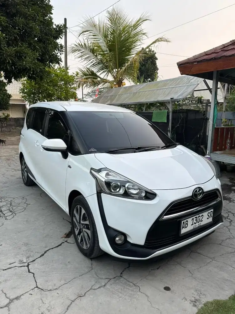 Sienta V matic 2016 asli AB istimewa