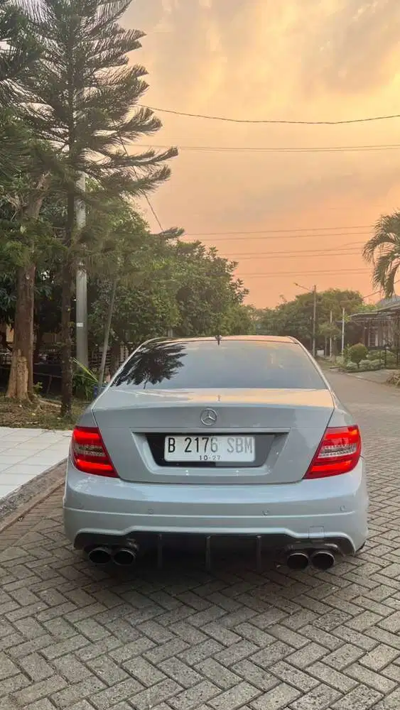 Mercedes-Benz C200 2012 Bensin
