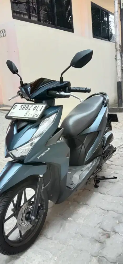 Honda beat deluxe CBS ISS tahun 2024.