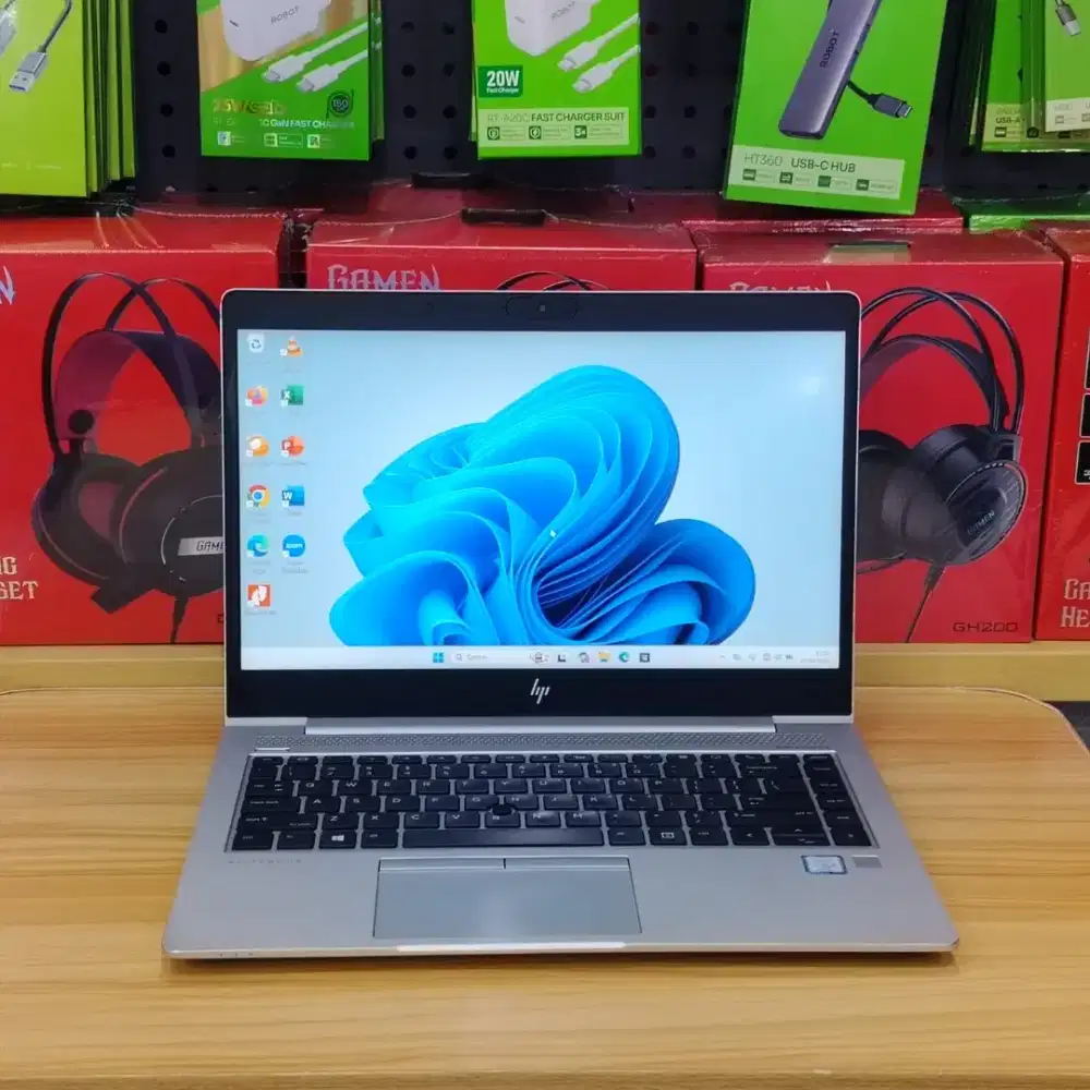 HP EliteBook 840 G5  Core i5 Gen 8 RAM 8GB SSD 256GB Mulus Siap Pakai!