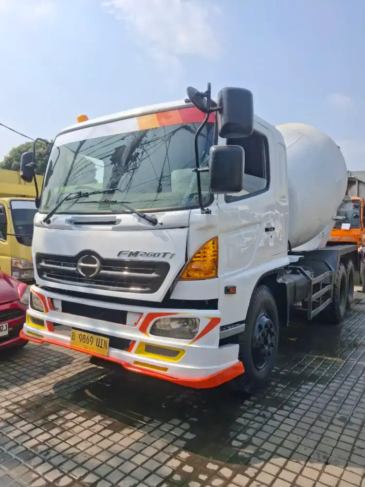 Truk Mixer Hino Lohan Fm 260 Ti 2014