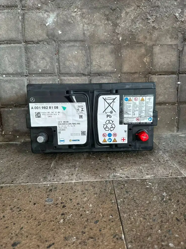 AKI MOBIL MERCEDES-BENZ ORIGINAL VARTA AGM 12V 80Ah 800A BEKAS