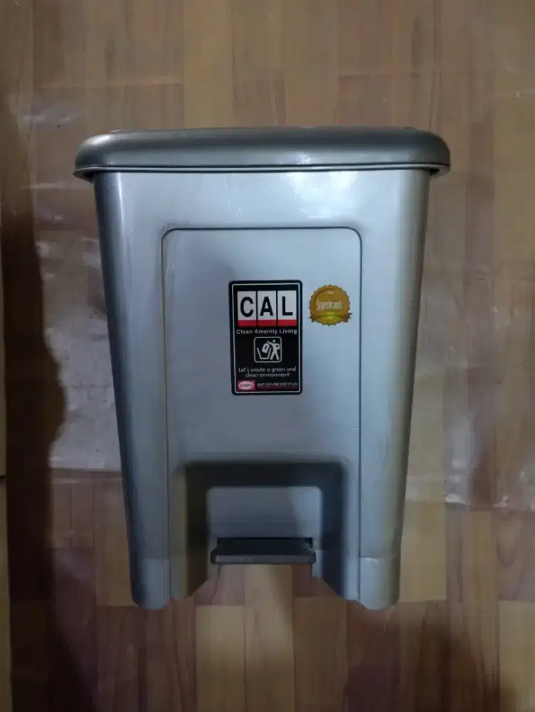 Tempat sampah injak shinpo 710 volume 10 liter Nego sampai jadi