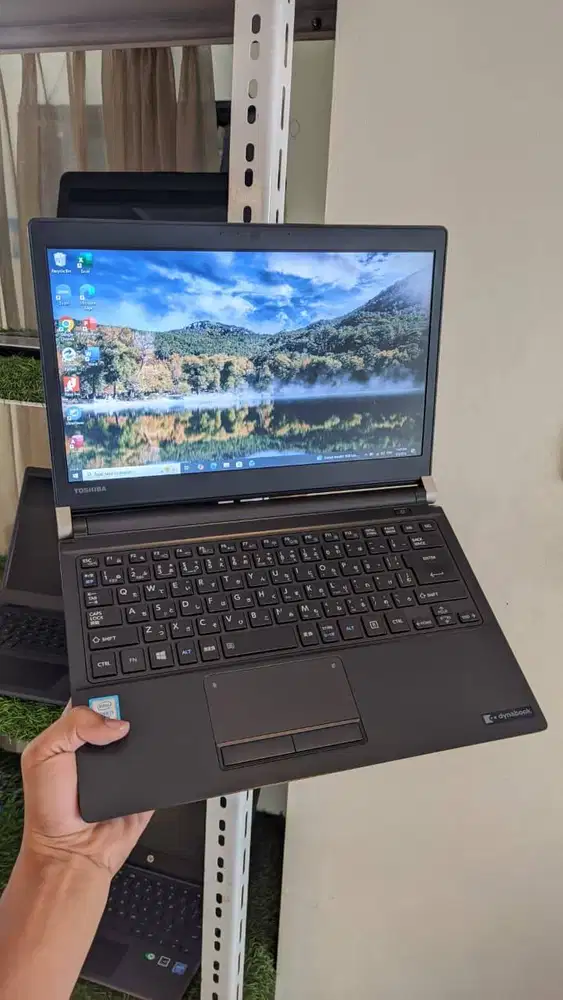 Dynabook R73 Core i3 RAM 8GB SSD 128GB Siap Pakai