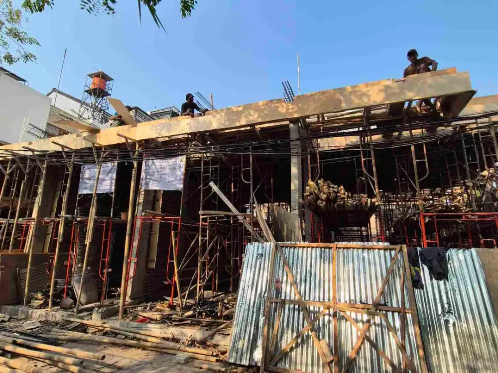 Rumah Baru 3 Lantai di Greenville Jakarta Barat Dekat Pusat Kuliner. Row 2 Mobil