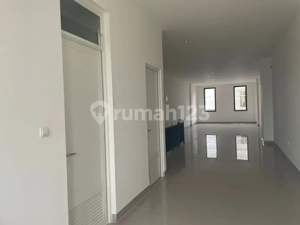 Disewakan Ruko Osaka 2 Muka Pik 2 Hadap Jalan Boulevard Strategis