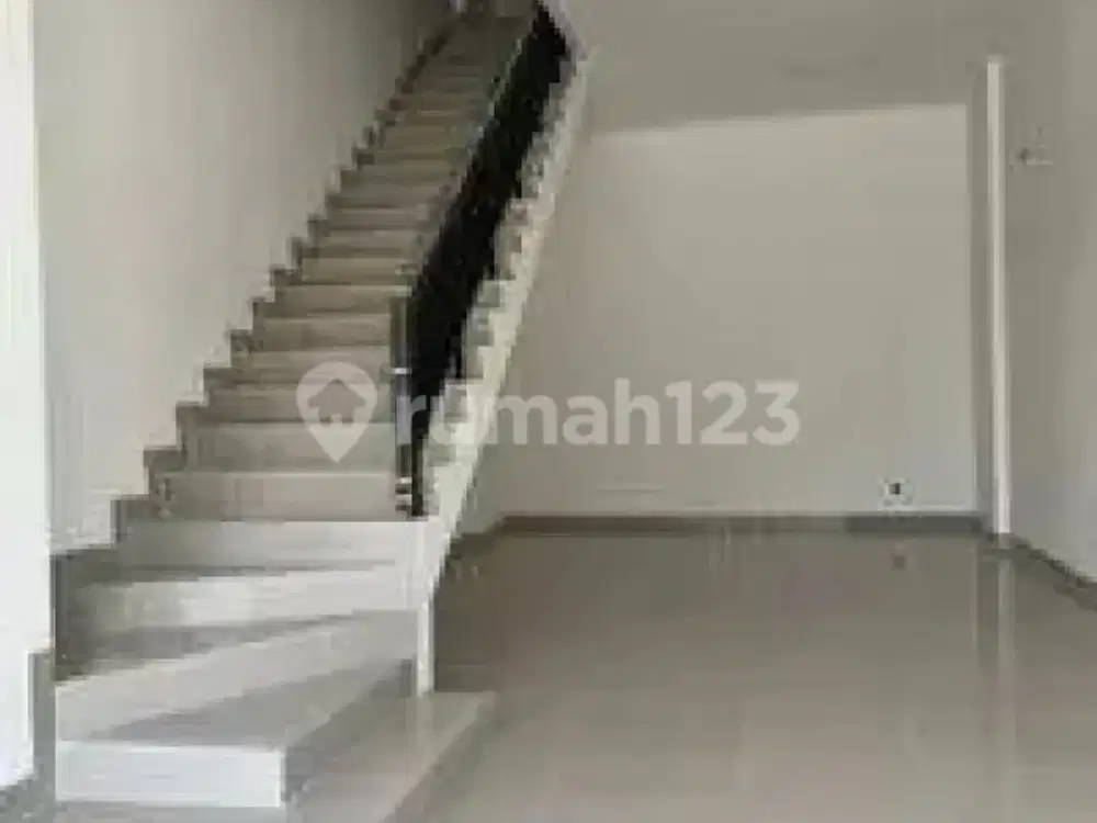 Disewakan Ruko Milenial PIK2 Extension Luas 4,5x12 Kosongan 2 lt