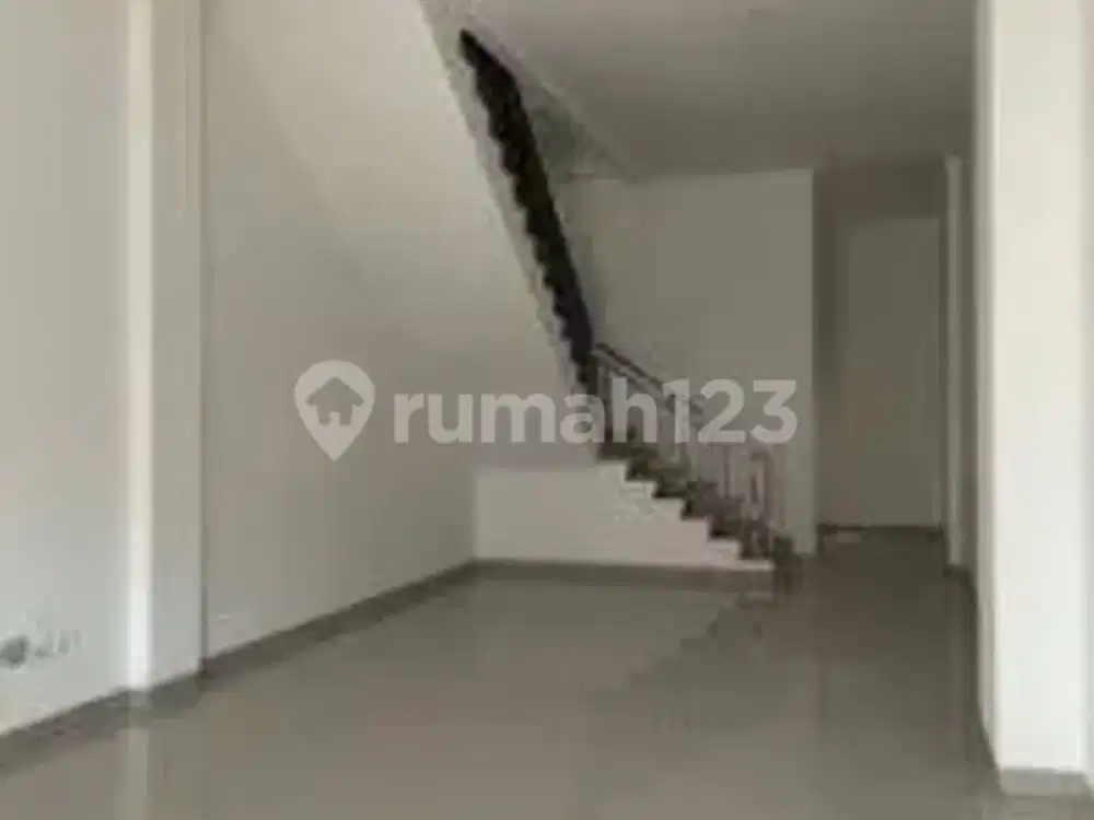 Disewakan Murah Ruko Shibuya PIK2 Hadap Jalan Boulevard 4,5x15