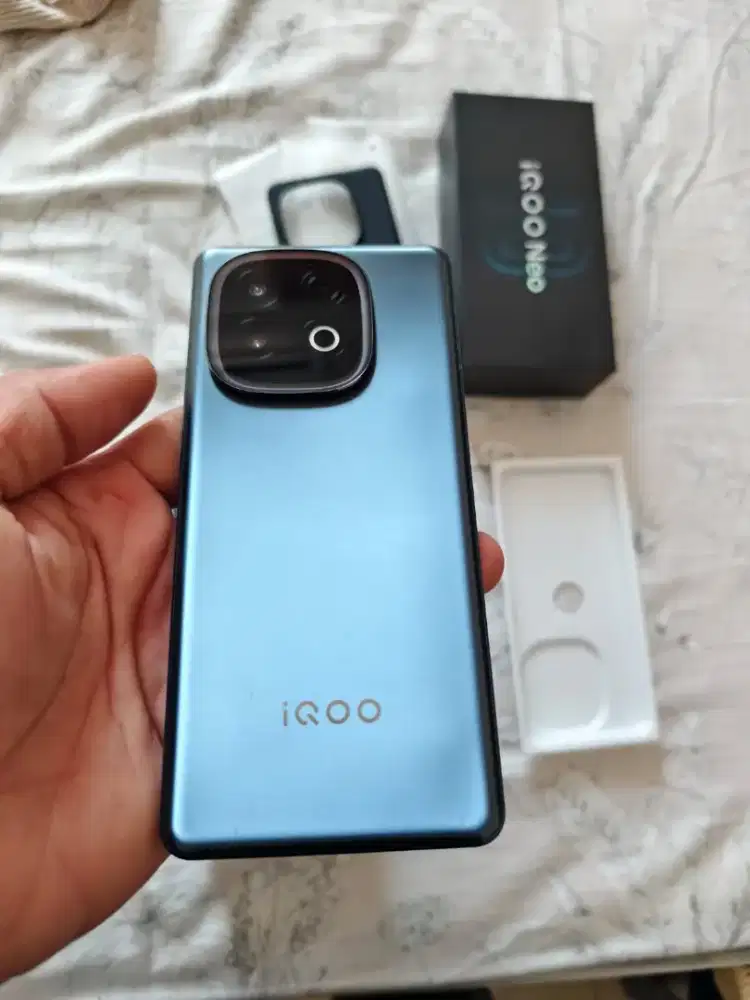 Iqoo neo 10 16/512 garansi panjang fullset no minus