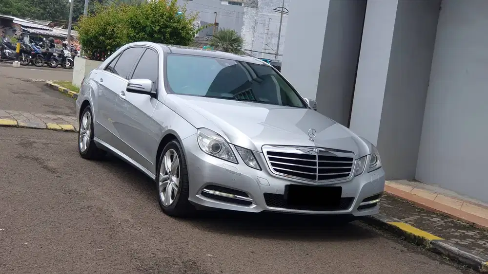 [ LOW KM 47RB ] Mercedes Benz Mercy E300 E 300 Avantgarde 2011/2012