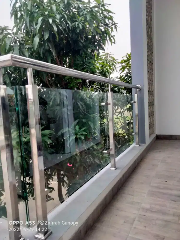 Balkon stainless kaca zfc aai