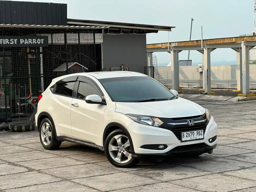 KM 46rb ! DP10jt HRV E CVT MATIC 2016 !! SUPER MURAH !! SIAPA CPT AJA