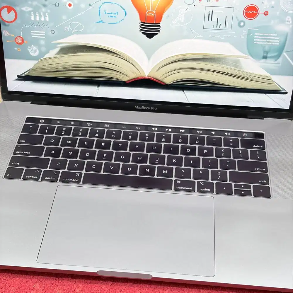 SALE MacBook Pro 15 inch Touchbar 2019 i7 RAM 16GB SSD 256GB