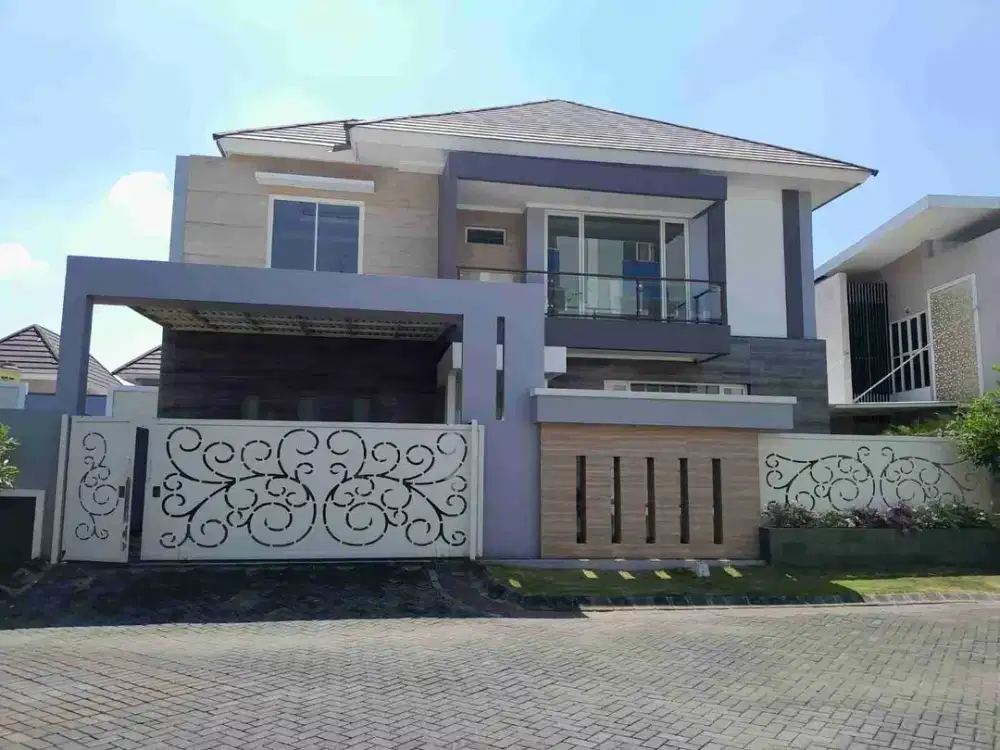 Rumah  mewah , 5 kamar tidur , kolam renang privat , sidoarjo kota