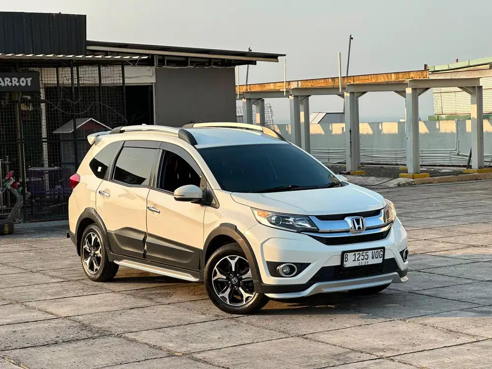 PALING MURAH !! DP 10jt BRV E PRESTIGE CVT 2018 !! HONDA MURAH BR-V !!