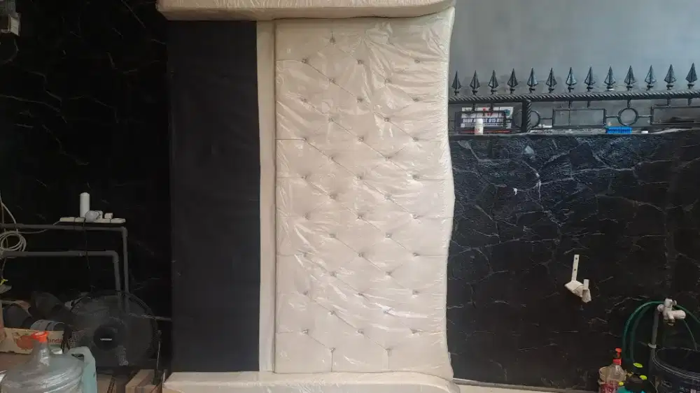 Kepala sandaran kasur