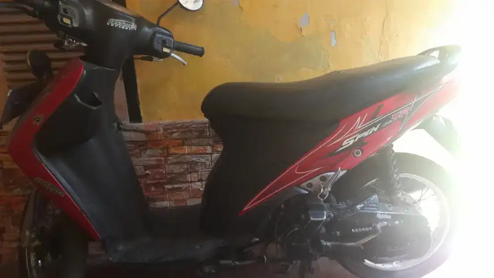 Suzuki spin 125