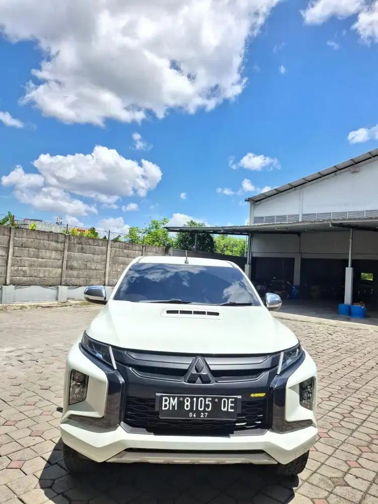 Triton 2022 GLS manual. Km 112rb antik