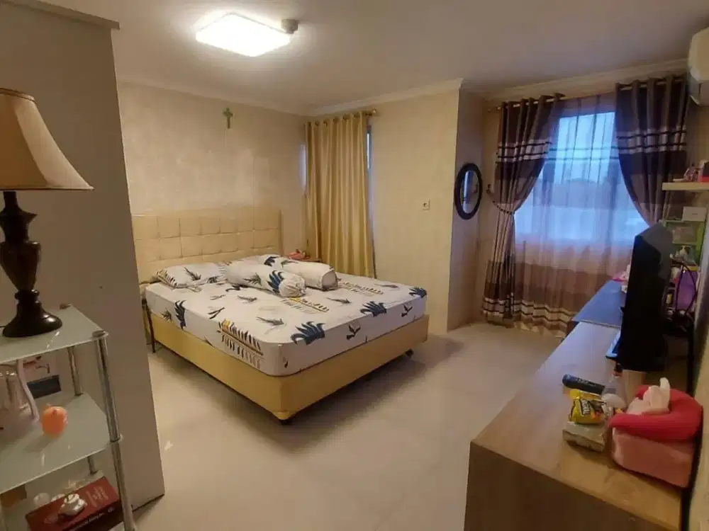 Apartemen Hook Terluas di Wisma Gading Permai – 3 Kamar, Full Furnished, View Pool & Taman
