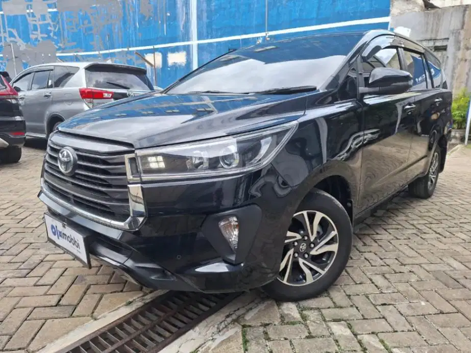 Toyota Kijang Innova 2.4 V Solar-AT 2022 Hitam