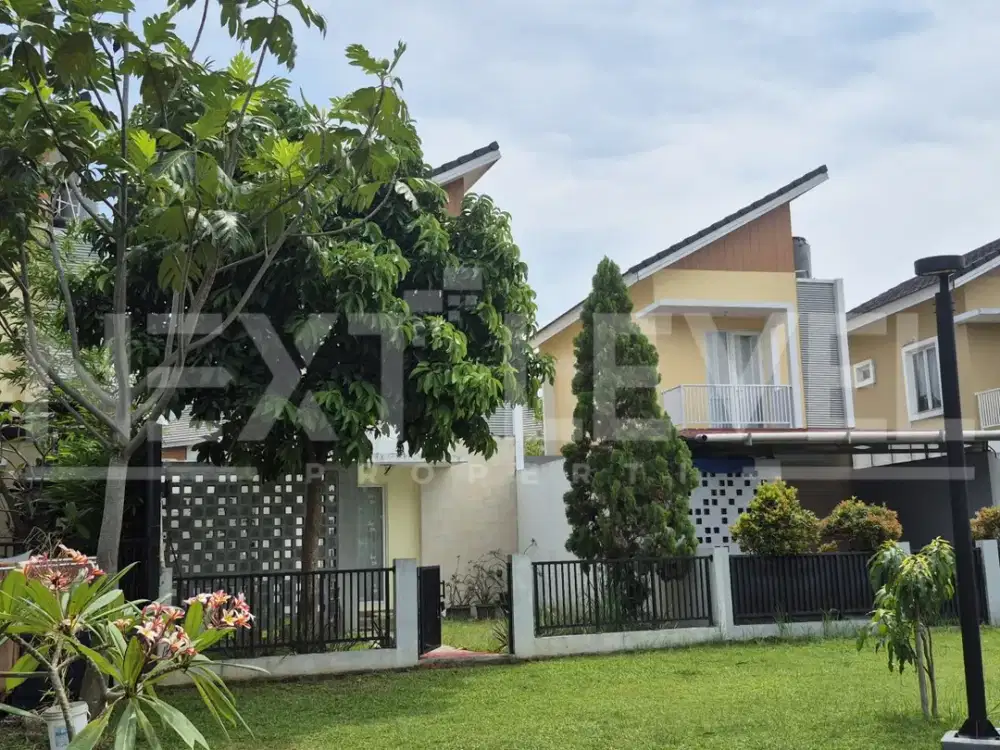 Jarang ada Rumah 2 lantai view Danau dalam cluster Lavest Kota Harapan Indah