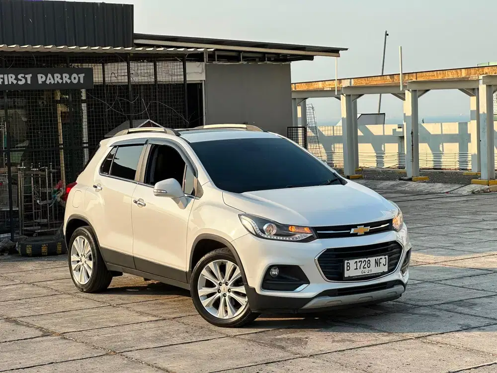 PALING MURAH !! DP 10jt TRAX PREMIER TURBO 2018 !! CHEVROLET MURAH !!