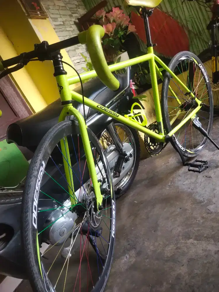 Sepeda  hijau fixie