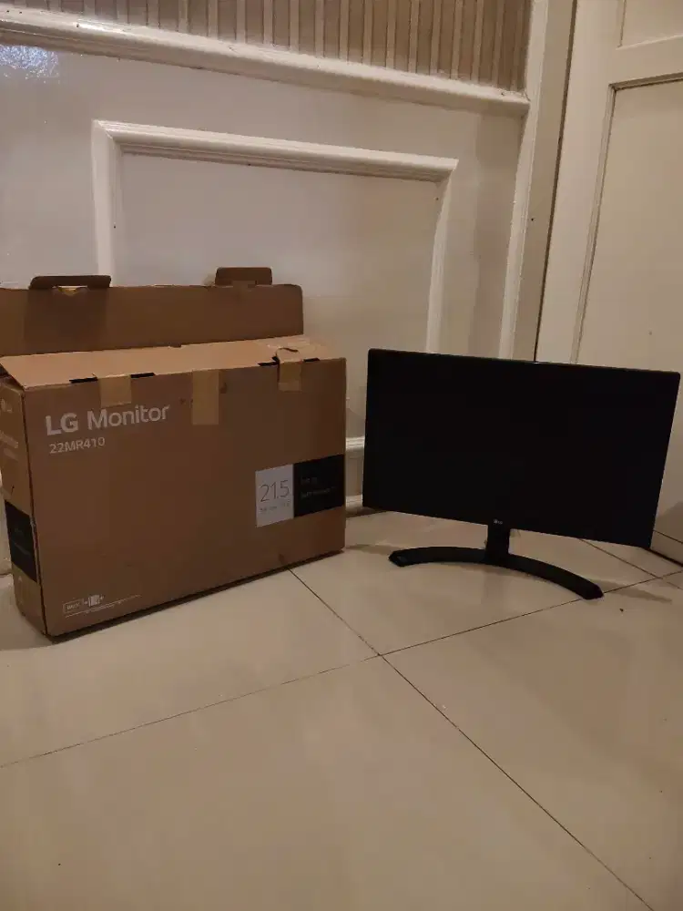 Monitor PC LG 22' HD IPS kondisi baik normal
