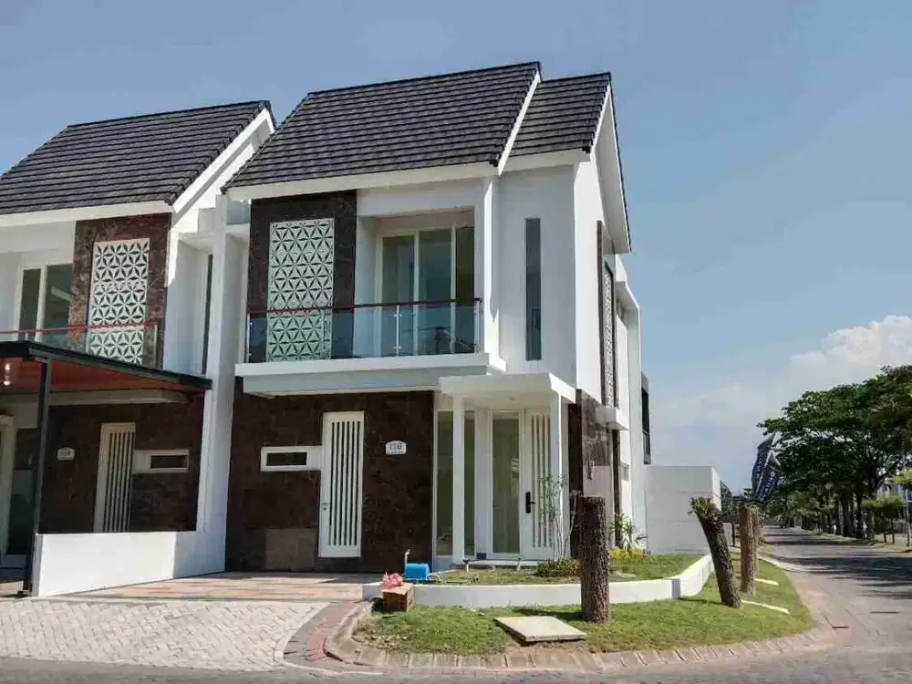 Rumah 2 Lantai , poolprivate , lokasi sidoarjo kota